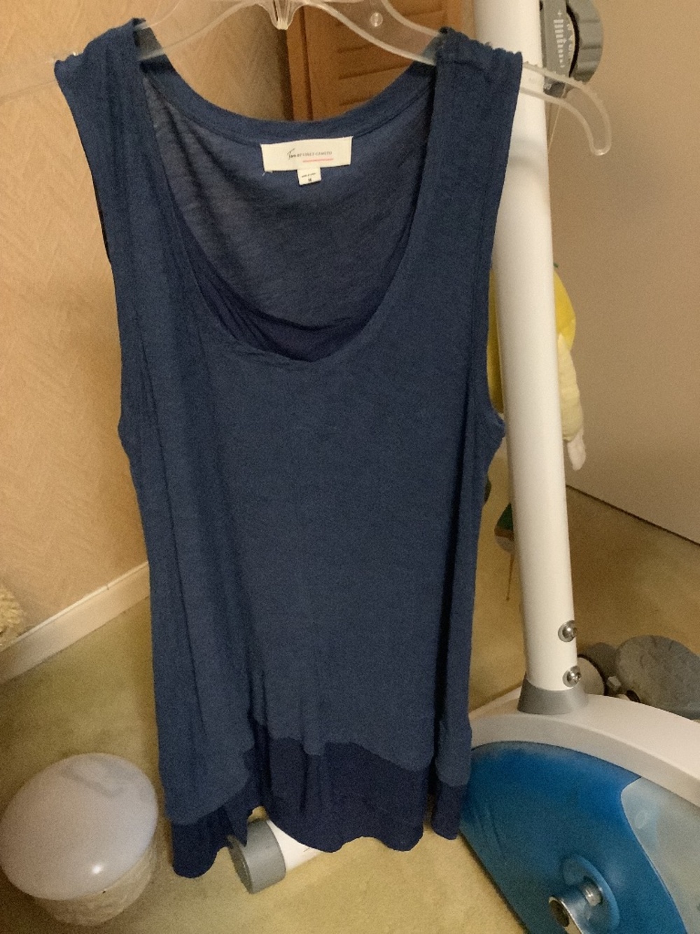WOMENS CAMUTO SLEEVELESS DESIGNER TOP SIZE M BLUE LIKE NEW